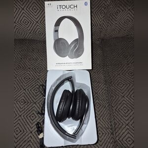 iTouch Wearables Wireless Bluetooth Headphones